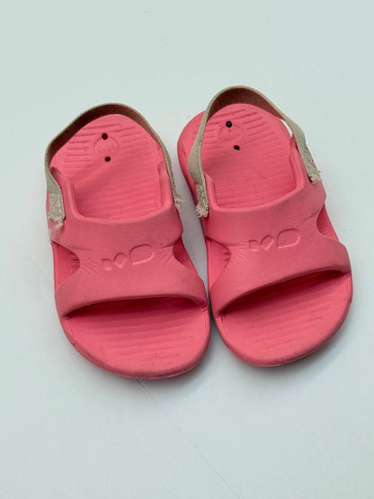 Nabaiji Pink Sandals Kids Size 3.5-4.5