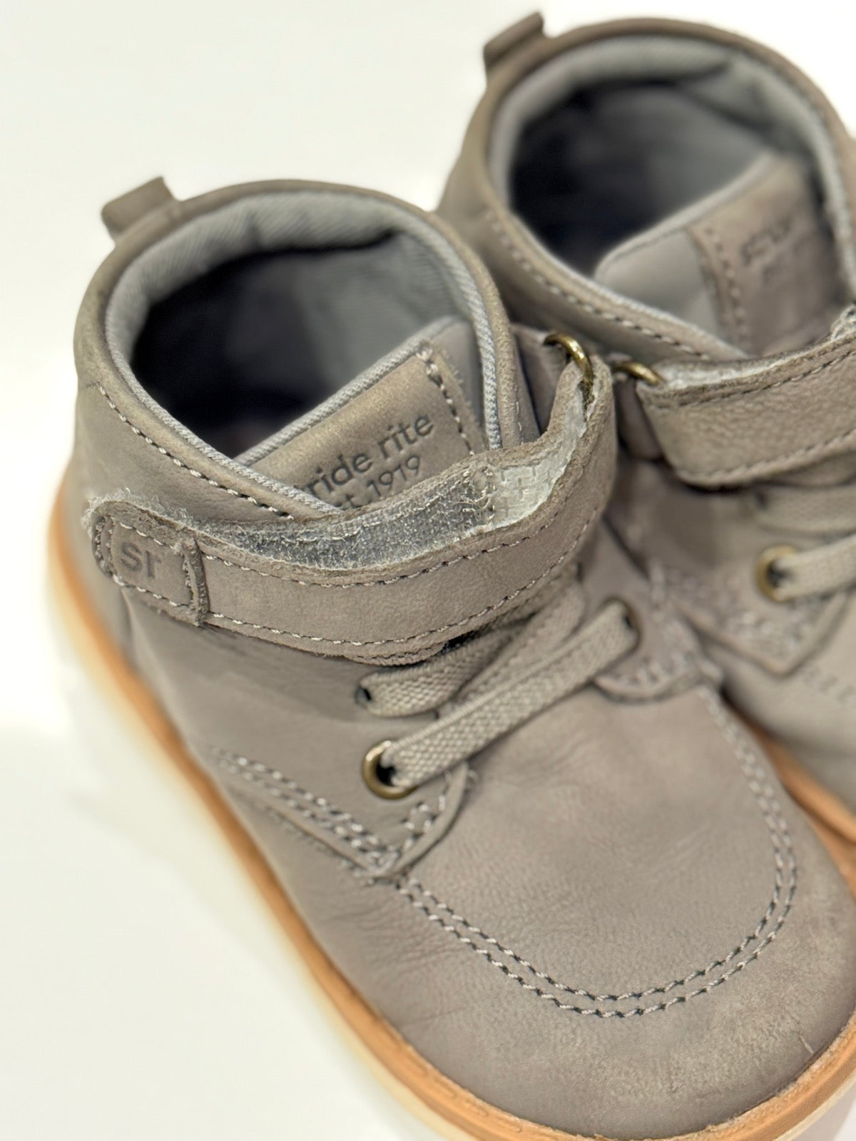 Stride Rite SRT Quinn Gray Boot Size 5M