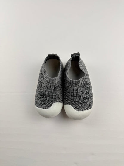 Gray Knit Slip-On Toddler Shoes 5C