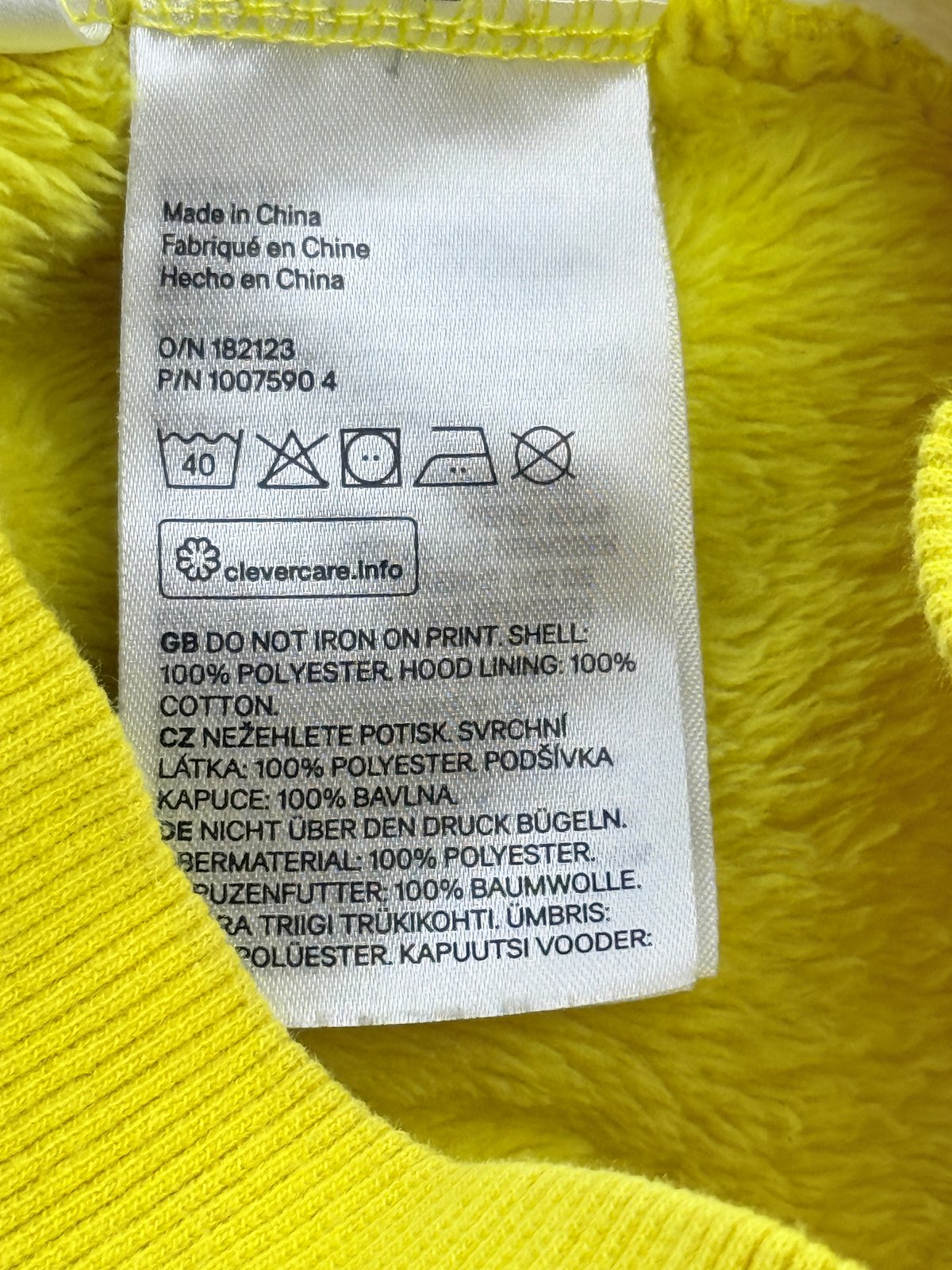 H&M Pokemon Pikachu Fleece Hoodie Size 5T/6