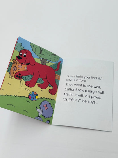Clifford's Cleo's Lost Ball Phonics Reader
