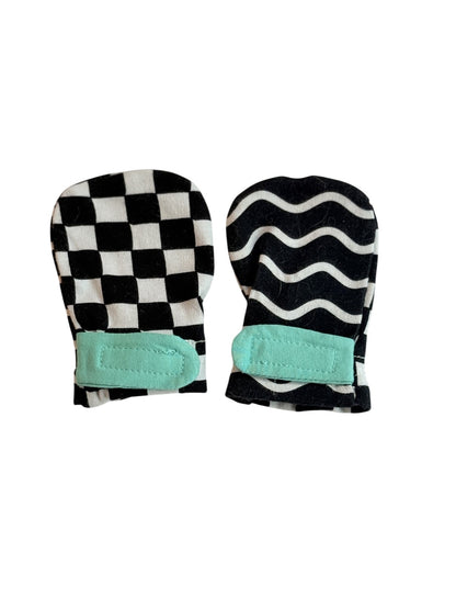 Baby No-Scratch Mittens Newborn Black White