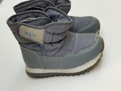 Jan & Jul Gray Winter Boot US 7.5