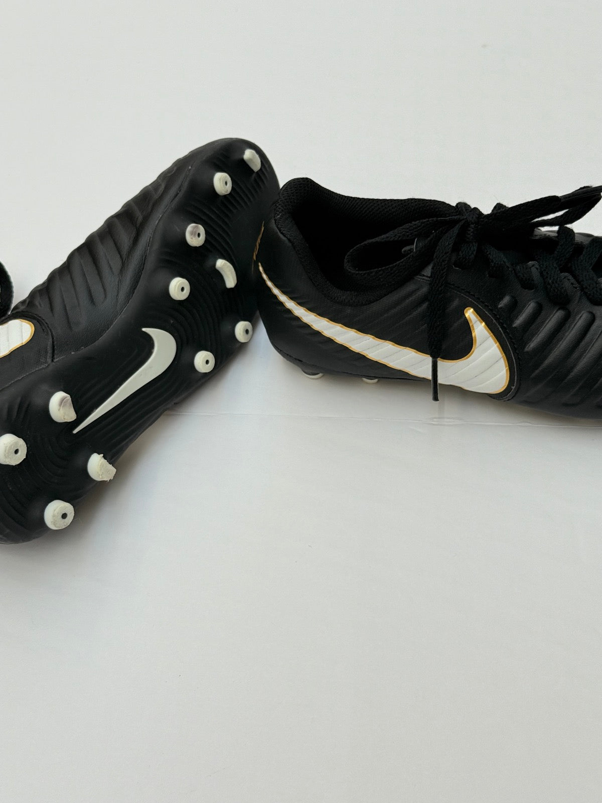 Nike Tiempo Soccer Cleats Youth Size 3Y