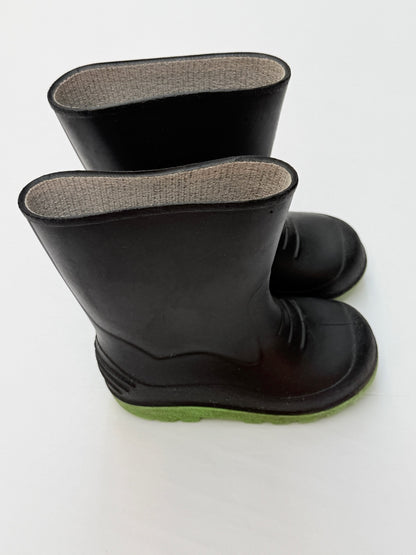 Black Rain Boots with Green Sole Size 8