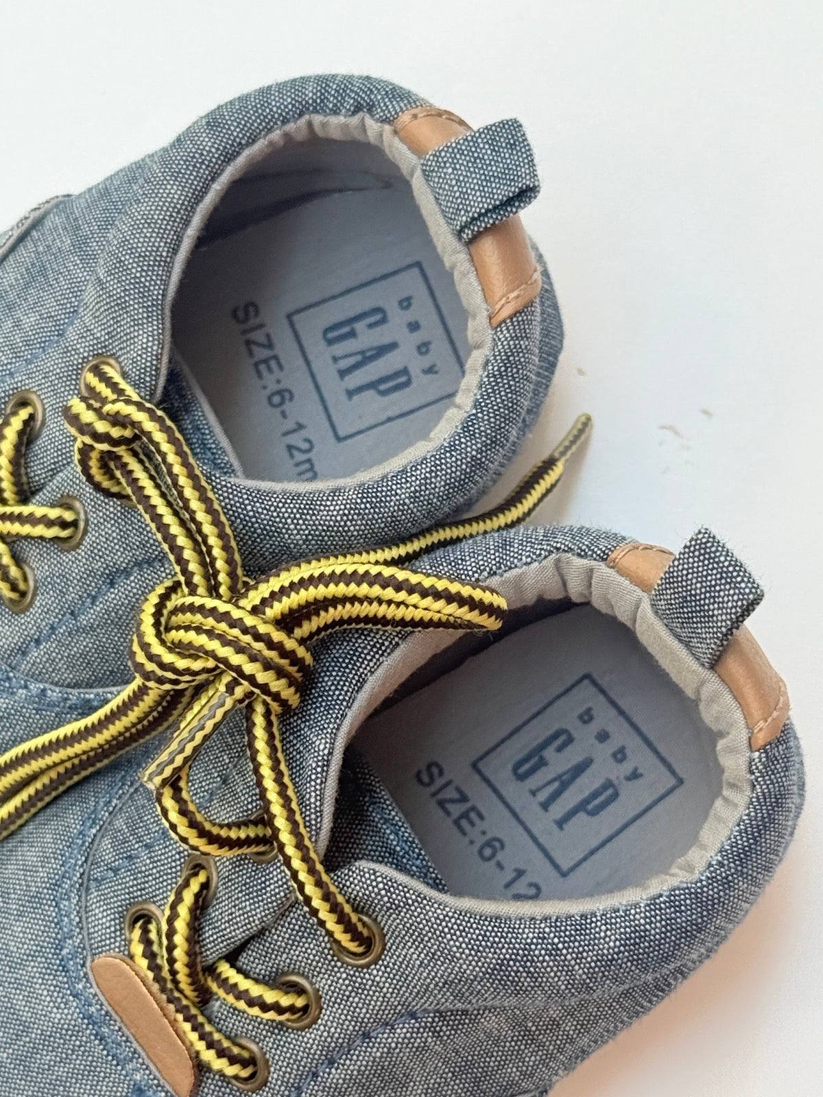 Baby Gap Chambray Sneaker Crib Shoe 6-12m