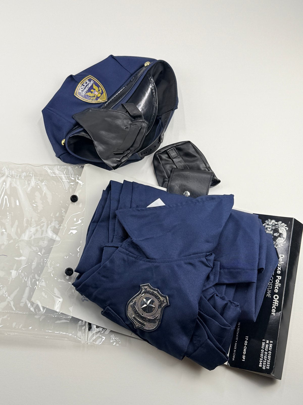 Spirit Deluxe Police Officer Costume Set Large 12-14